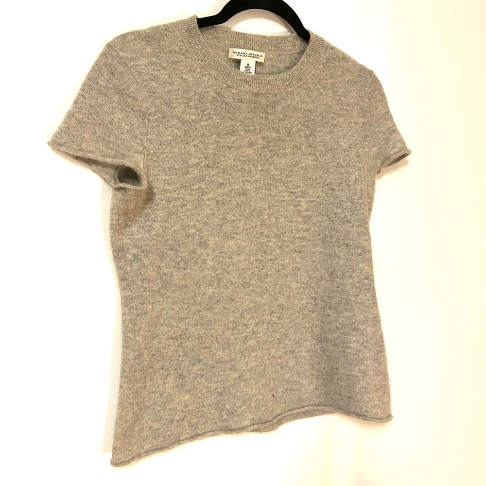 Vintage Banana Republic Italian Cashmere short sleeved sweater - Picture 2 of 6